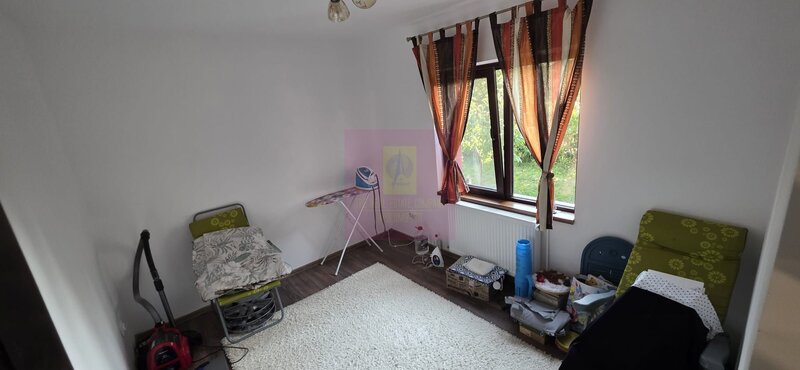 Vila 6 camere de vanzare in Banesti