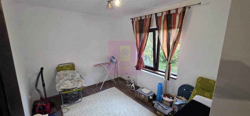 Vila 6 camere de vanzare in Banesti