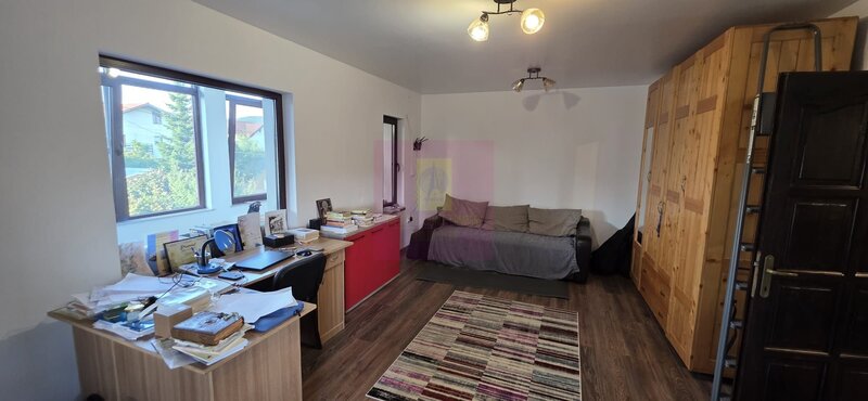 Vila 6 camere de vanzare in Banesti