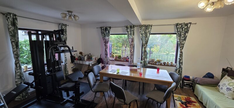 Vila 6 camere de vanzare in Banesti