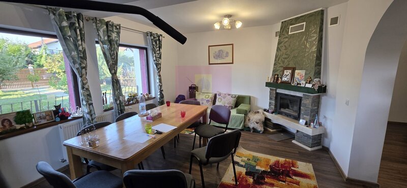 Vila 6 camere de vanzare in Banesti